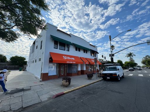 Wonderful 2nd Floor Office in Mission Hills – photo 1