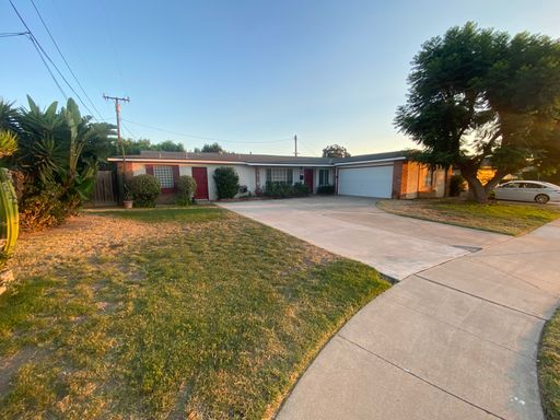 Extremely Spacious 4 Bedroom Home For Rent in the City of Orange! – photo 1