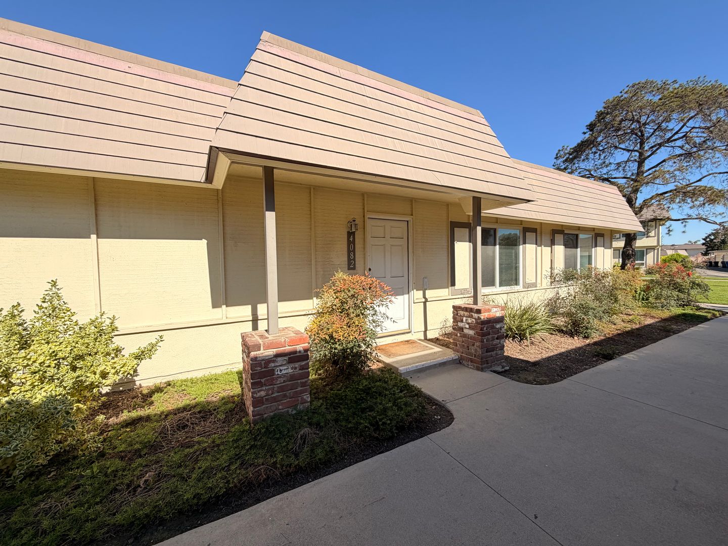 Cypress Townhome: 4082 Avenida Sevilla