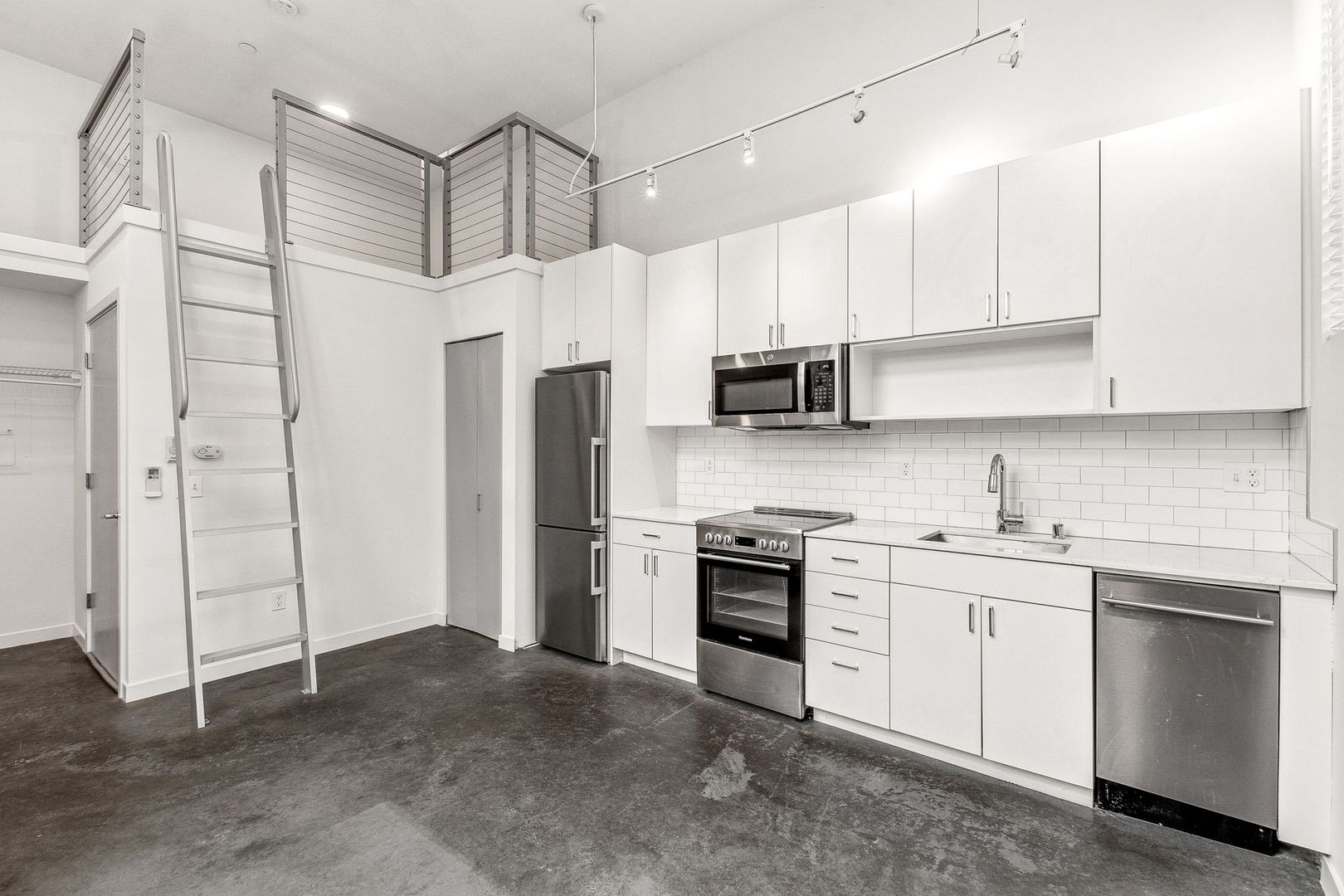 Seattle Apartment: 1714 14th Avenue