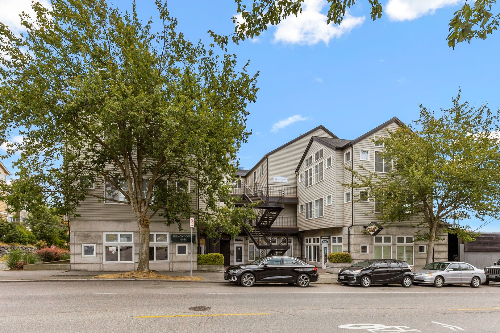 Seattle Apartment: 4464 Fremont Ave N