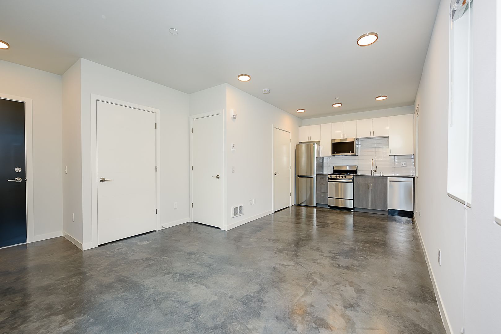 Seattle Apartment: 1720 14th Ave