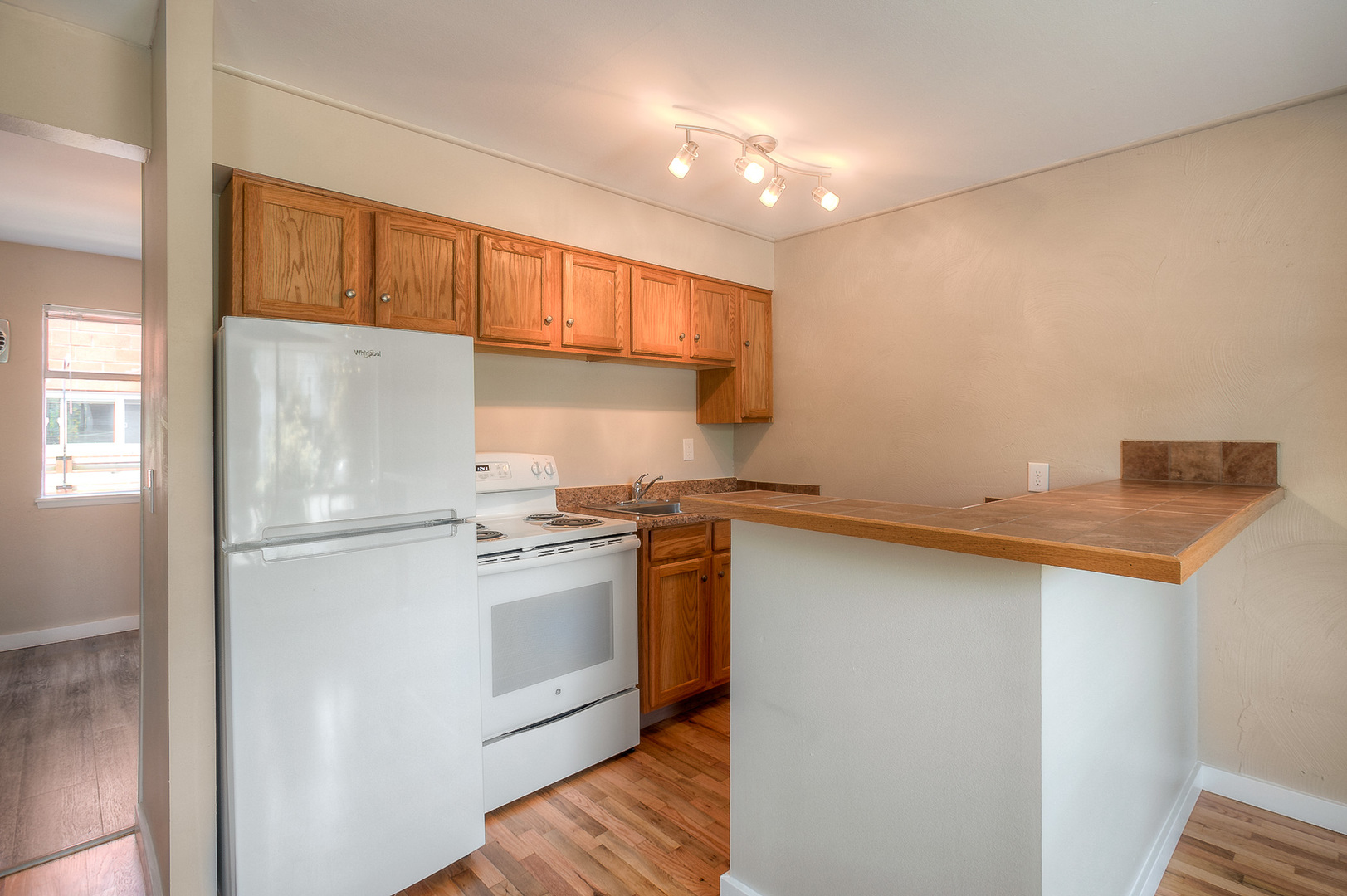 Seattle Apartment: 324 NE 65th Street