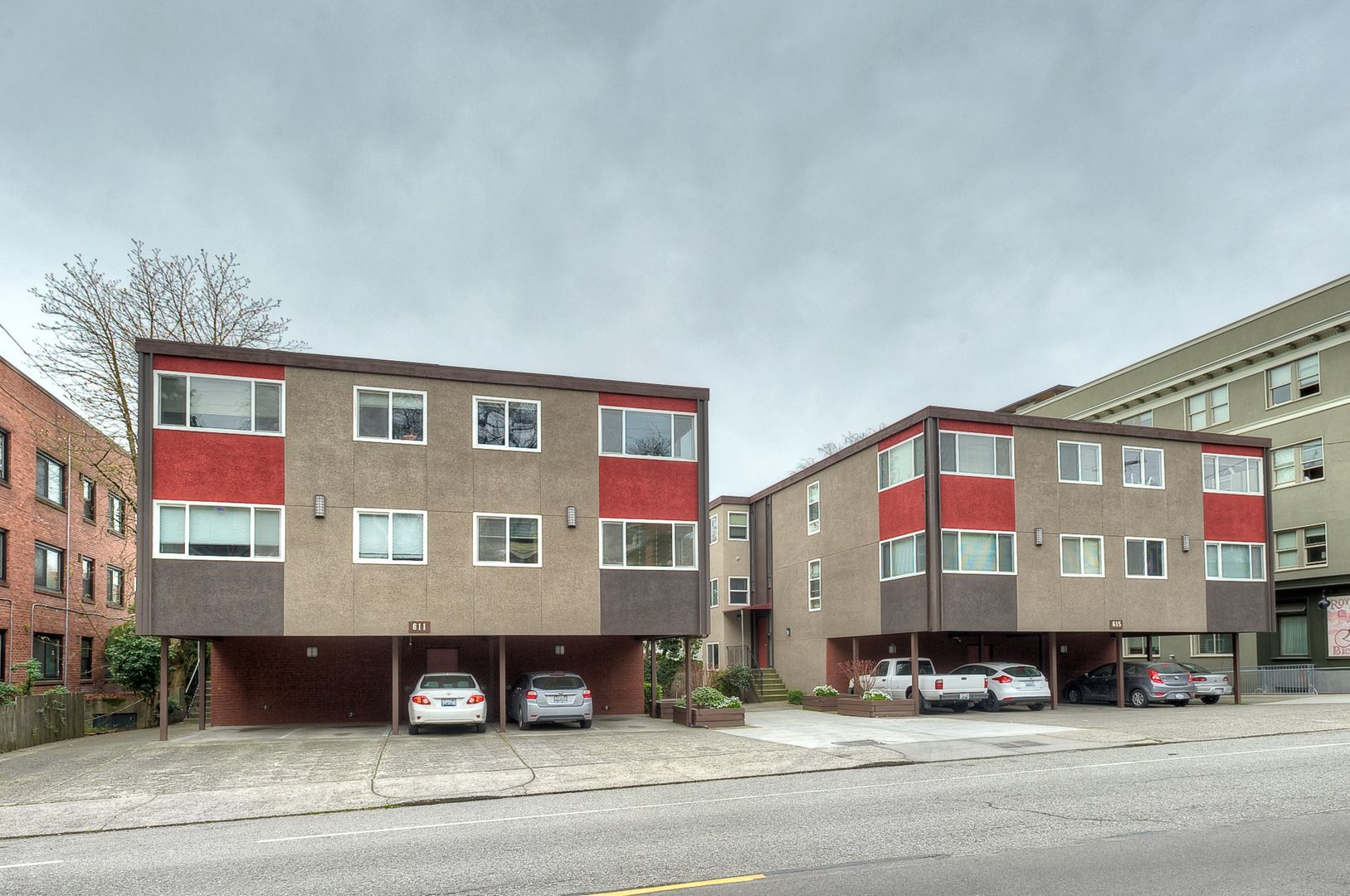 Seattle Apartment: 611 & 615 12th Ave E