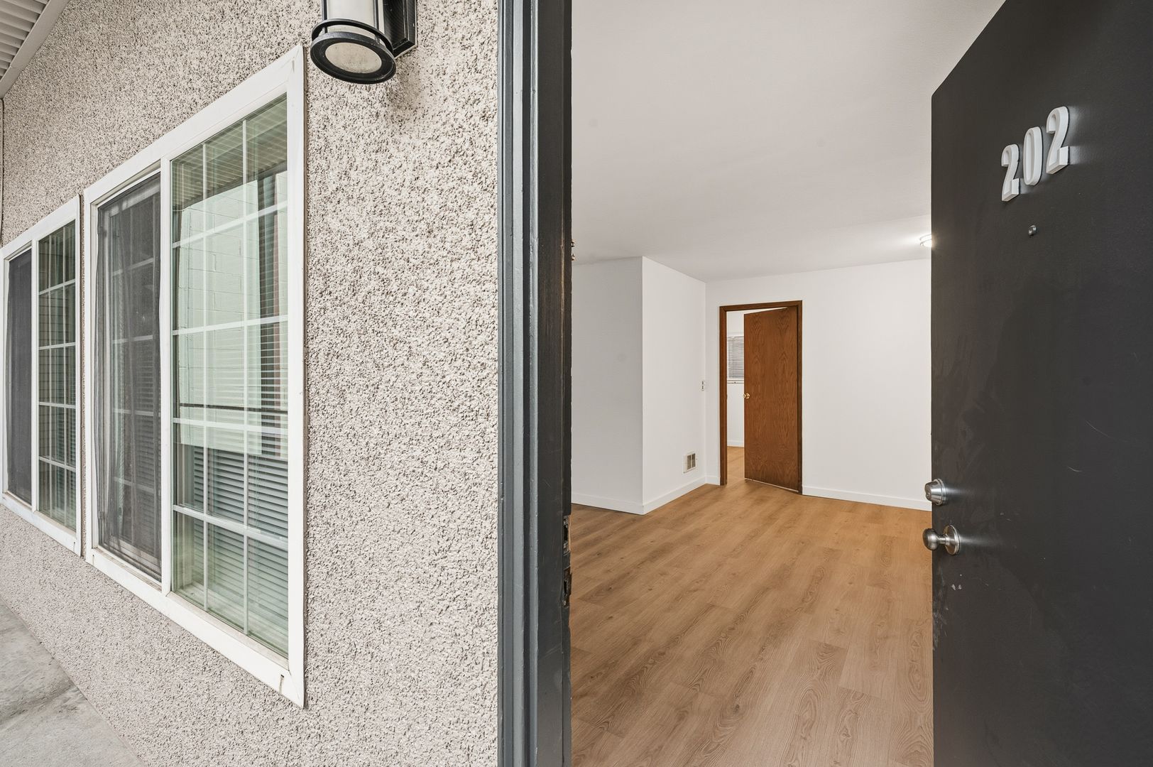 Seattle Apartment: 2349 10th Ave E