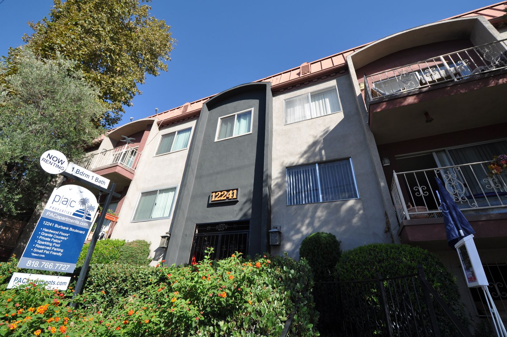 North Hollywood Apartment: 12241 Burbank Boulevard