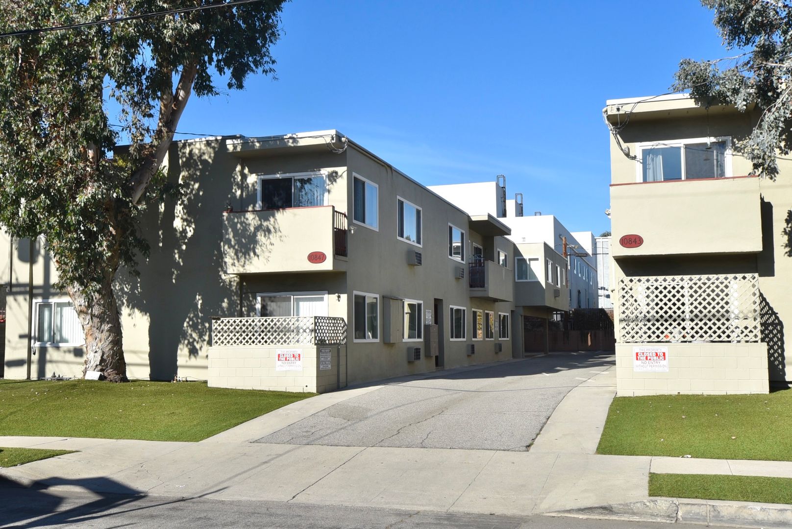 North Hollywood Apartment: 10843 Kling Street