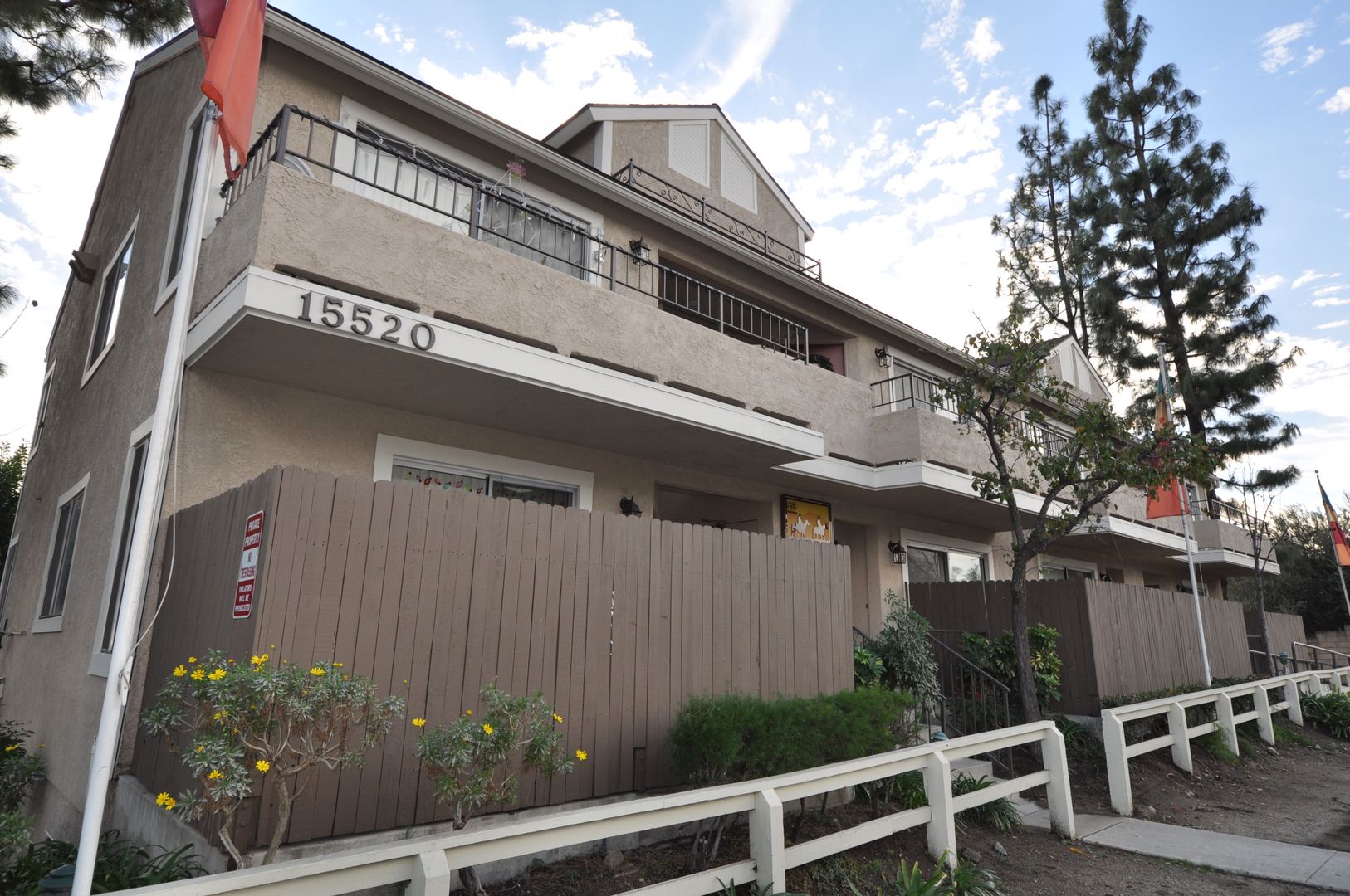 Sylmar Apartment: 15520 Foothill Boulevard