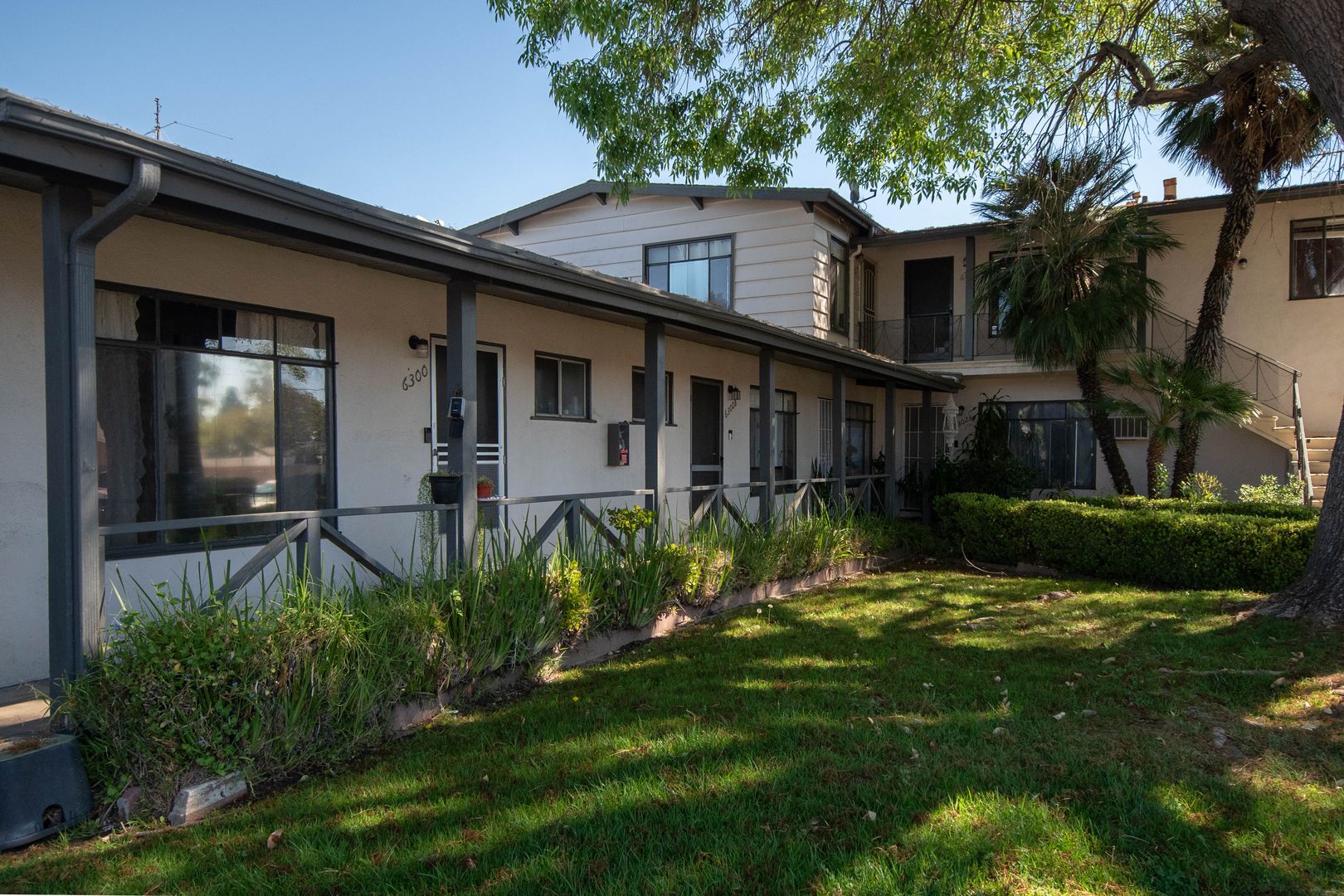 North Hollywood Apartment: 6300 Coldwater Canyon Avenue