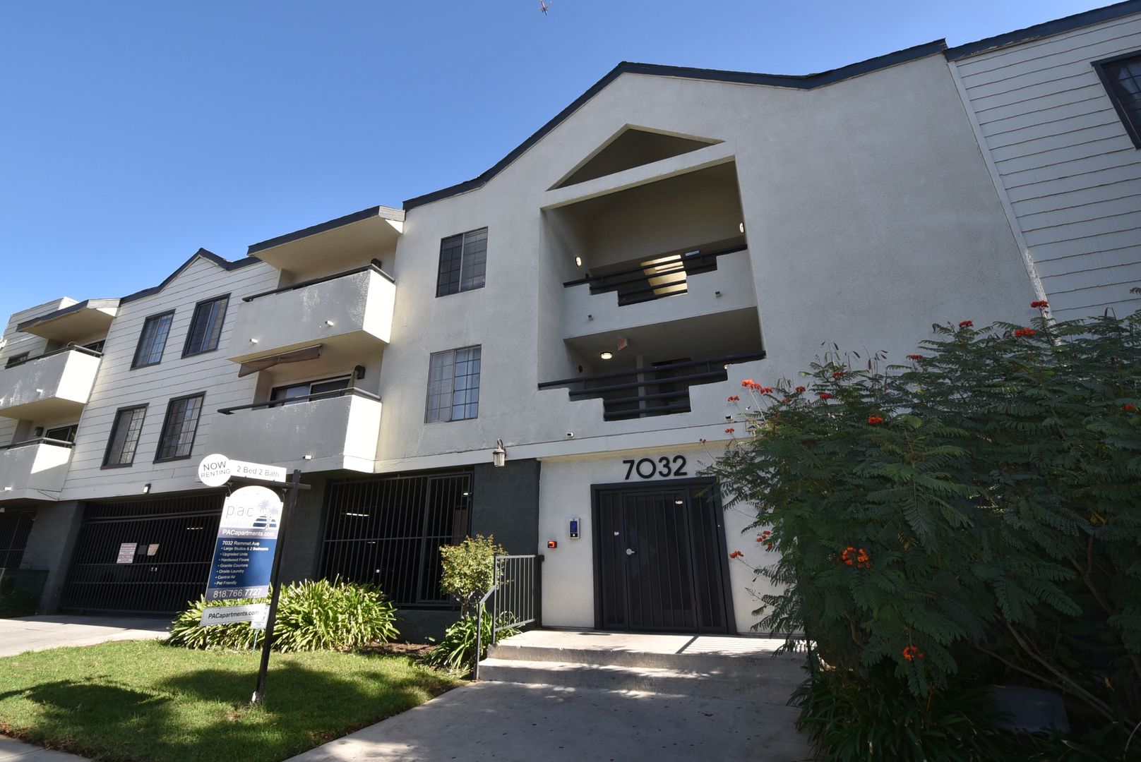 Canoga Park Apartment: 7032 Remmet Avenue