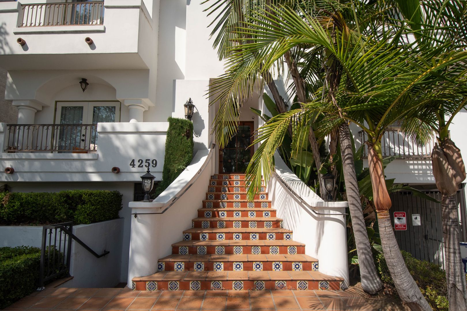 Sherman Oaks Apartment: 4259 Dixie Canyon Avenue