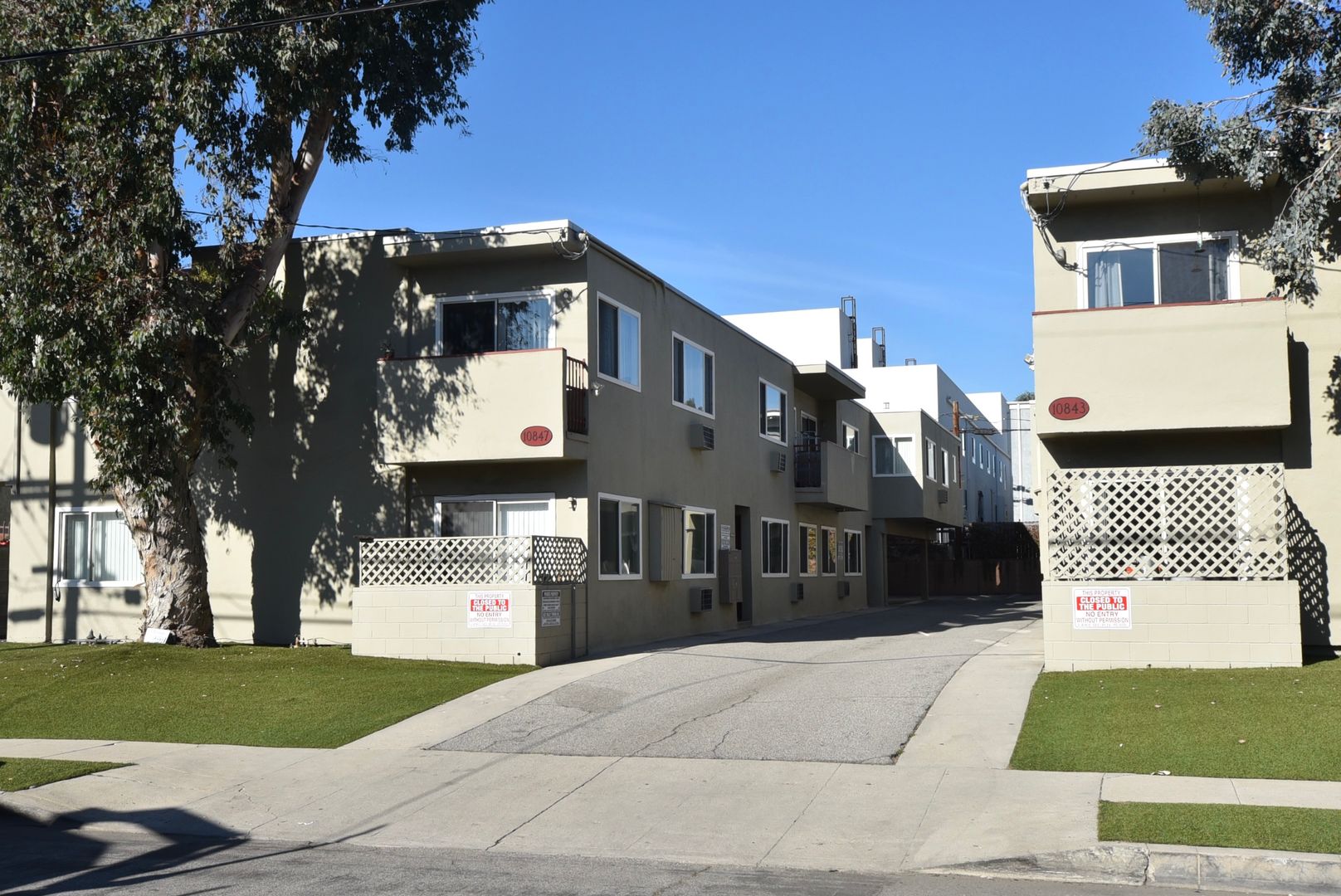North Hollywood Apartment: 10843 Kling Street