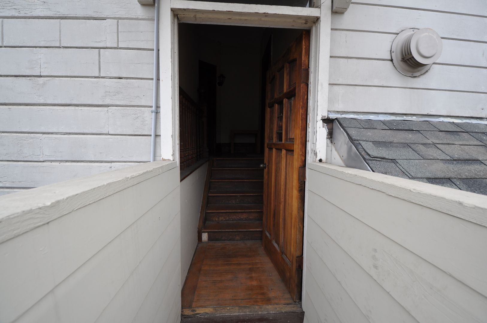 Santa Barbara Apartment: 306-308 West Mission Street