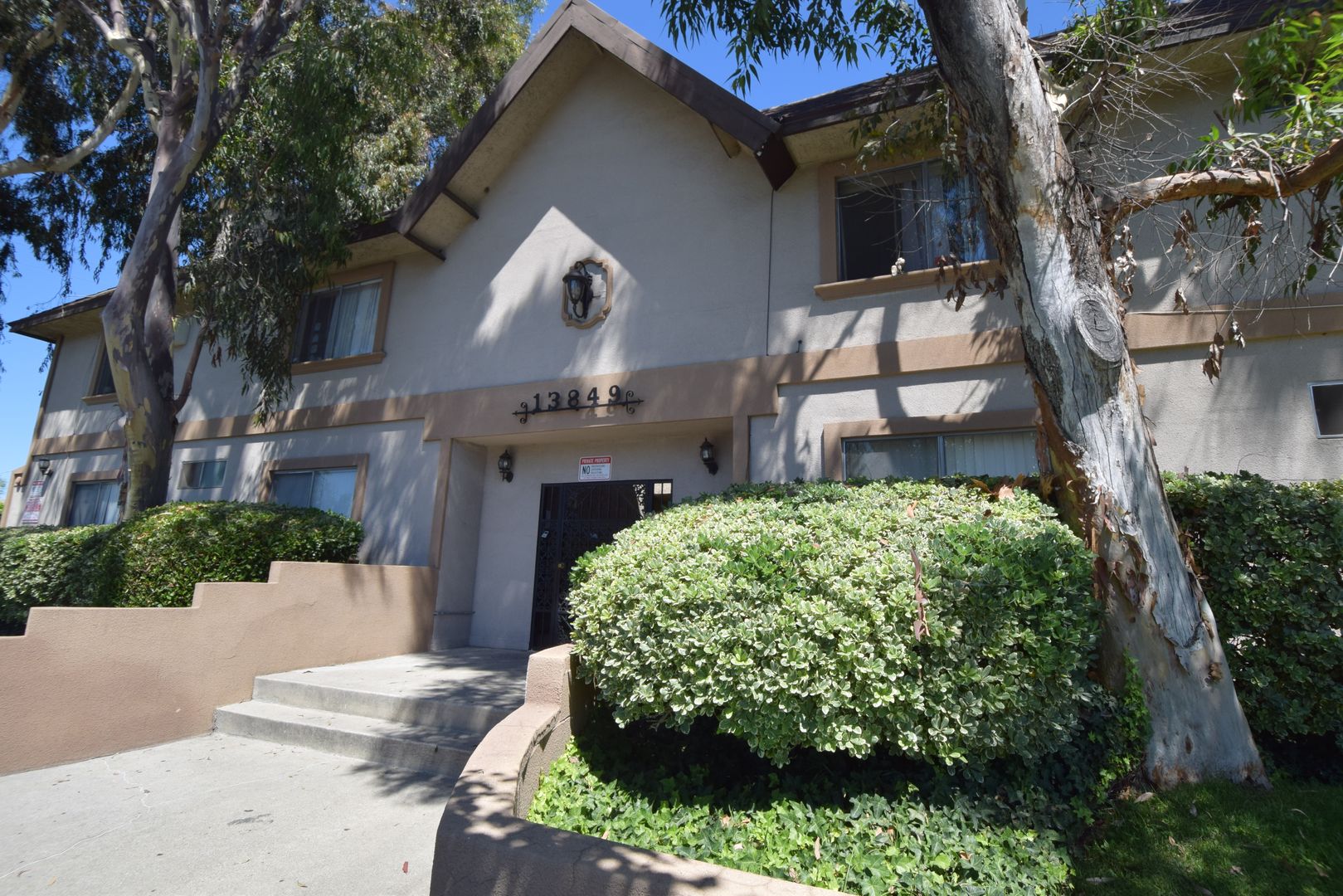 Panorama City Apartment: 13849 Chase Street