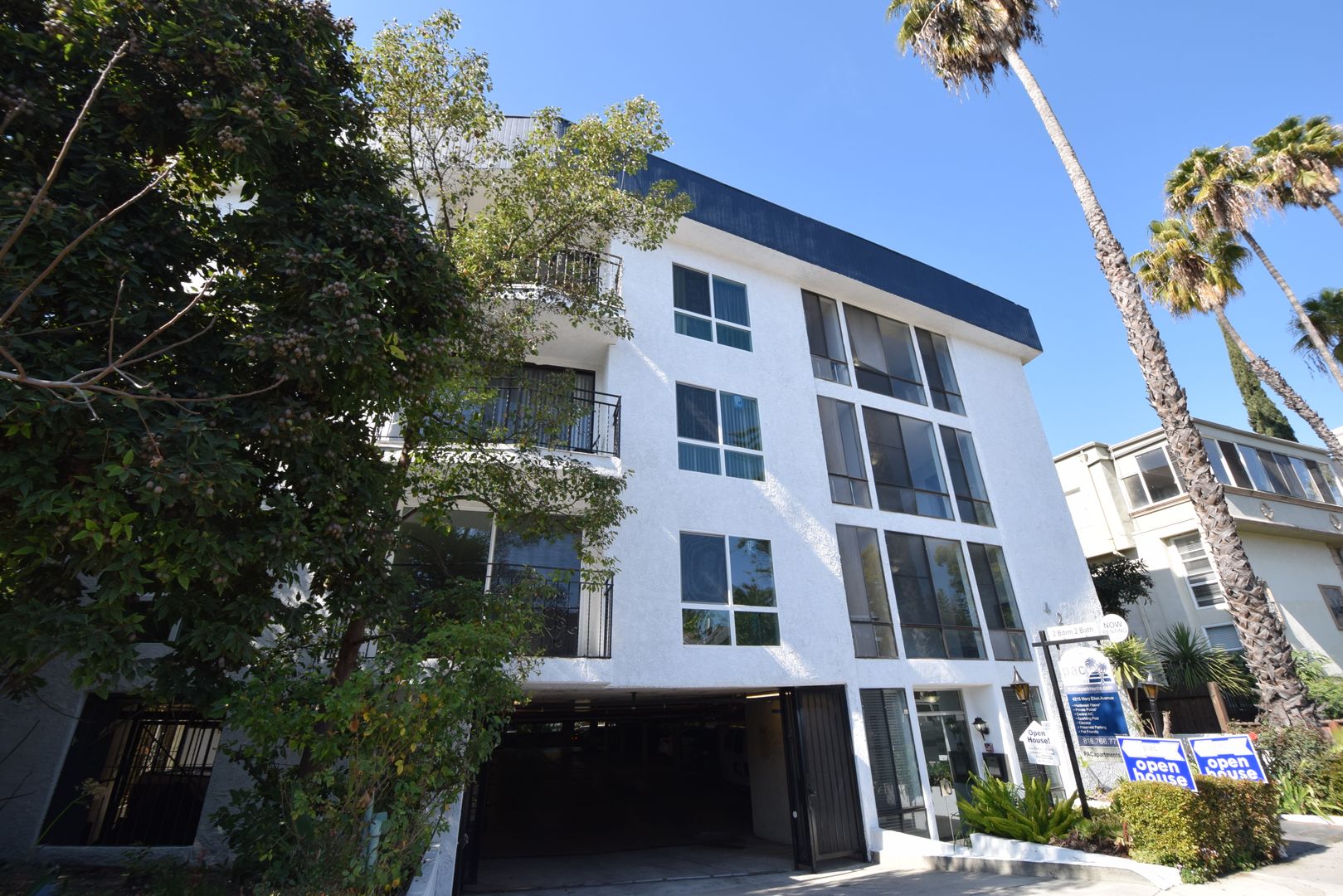 Studio City Apartment: 4215 Mary Ellen Avenue