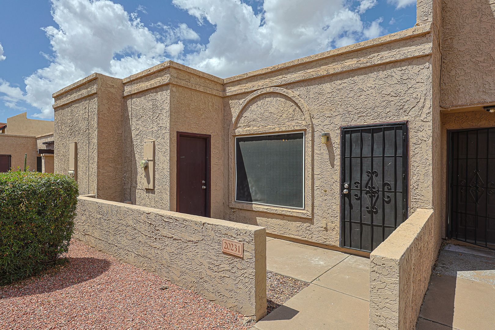 Phoenix Townhome: 20231 N. 21st ln