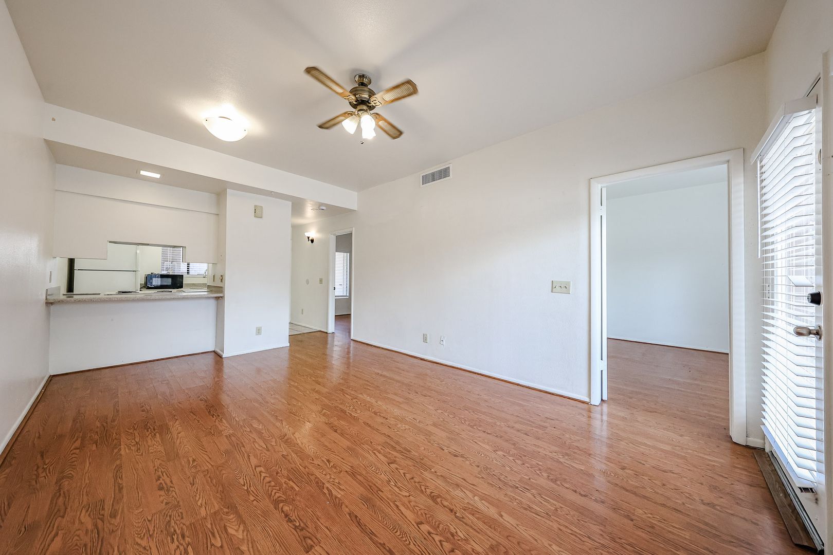 Phoenix Condo: 11666 N. 28th Dr. #110