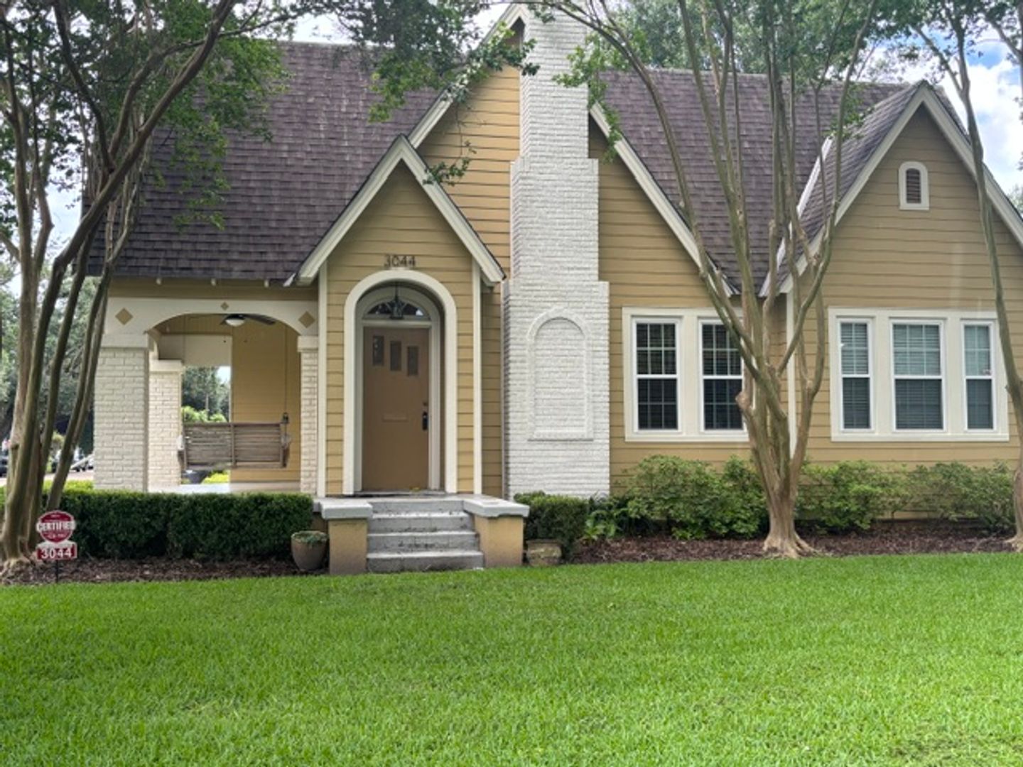Baton Rouge House: 3044 Wilshire Drive