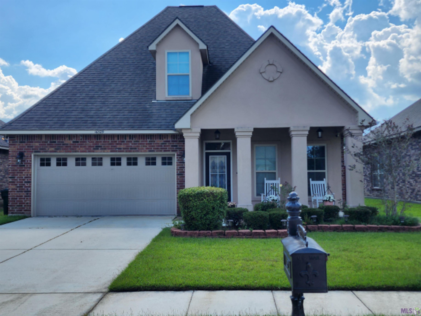Prairieville House: 16529 Gallion Drive