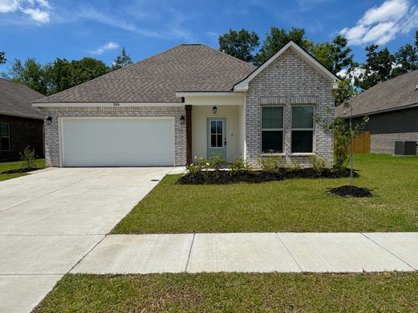 Prairieville House: 38404 Queen Street
