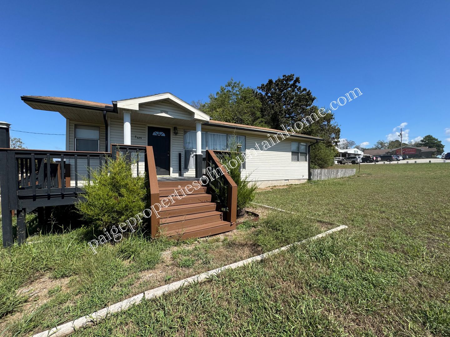 Gassville House: 6093 Hwy 62 W