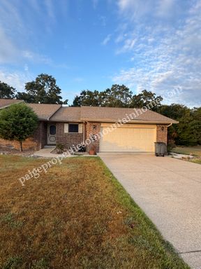 Charming 2-Bed, 2-Bath Home in Midway – $1,700/Month