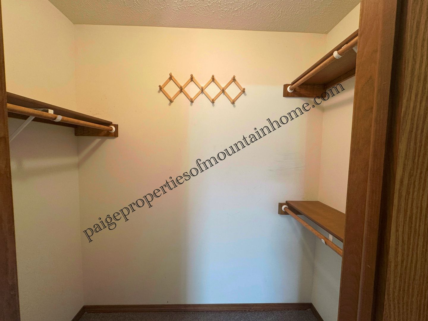 Mountain Home House: 313 Bomber Boulevard