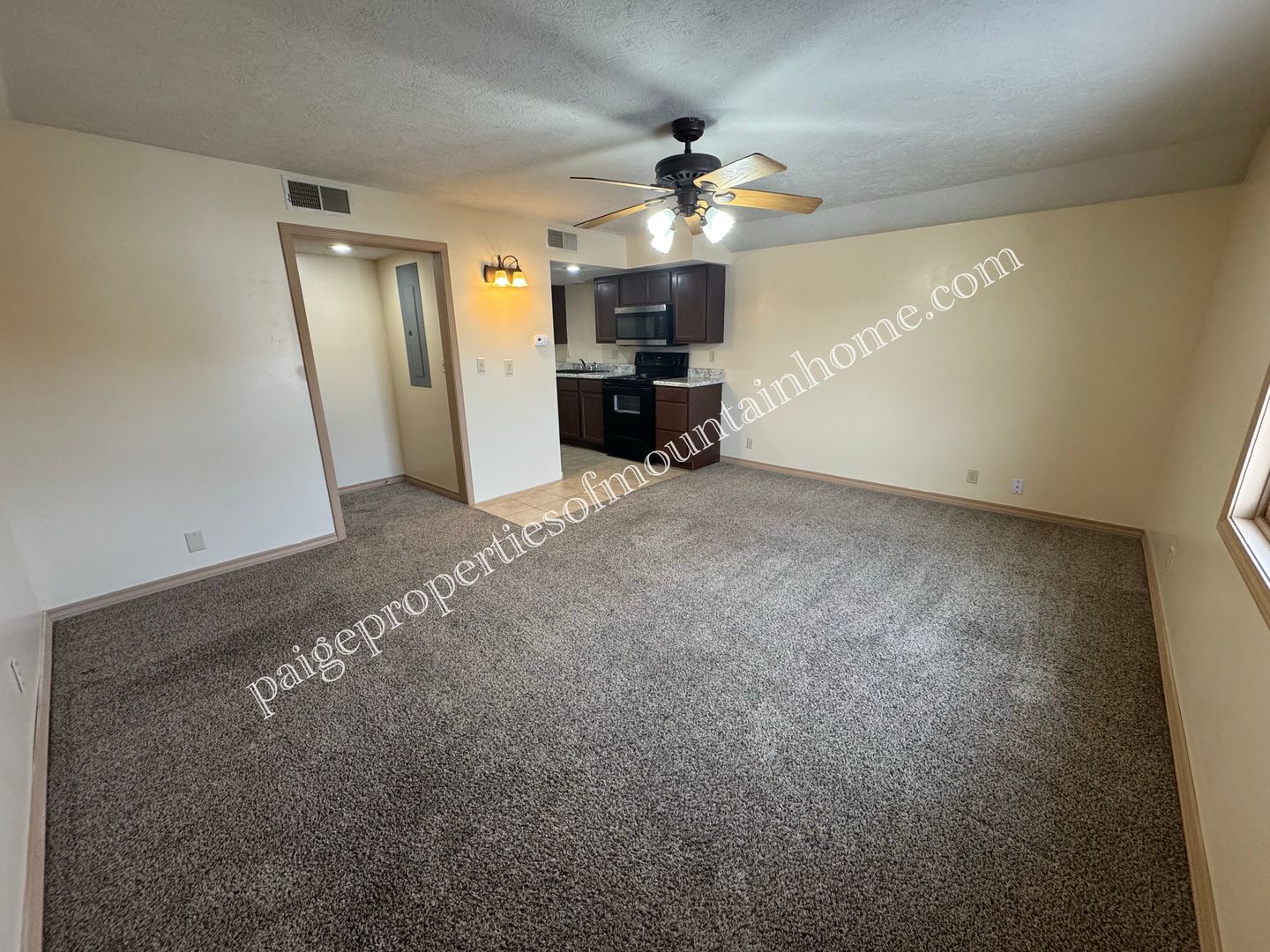 Bull Shoals Apartment: 101 Paces Ferry Drive