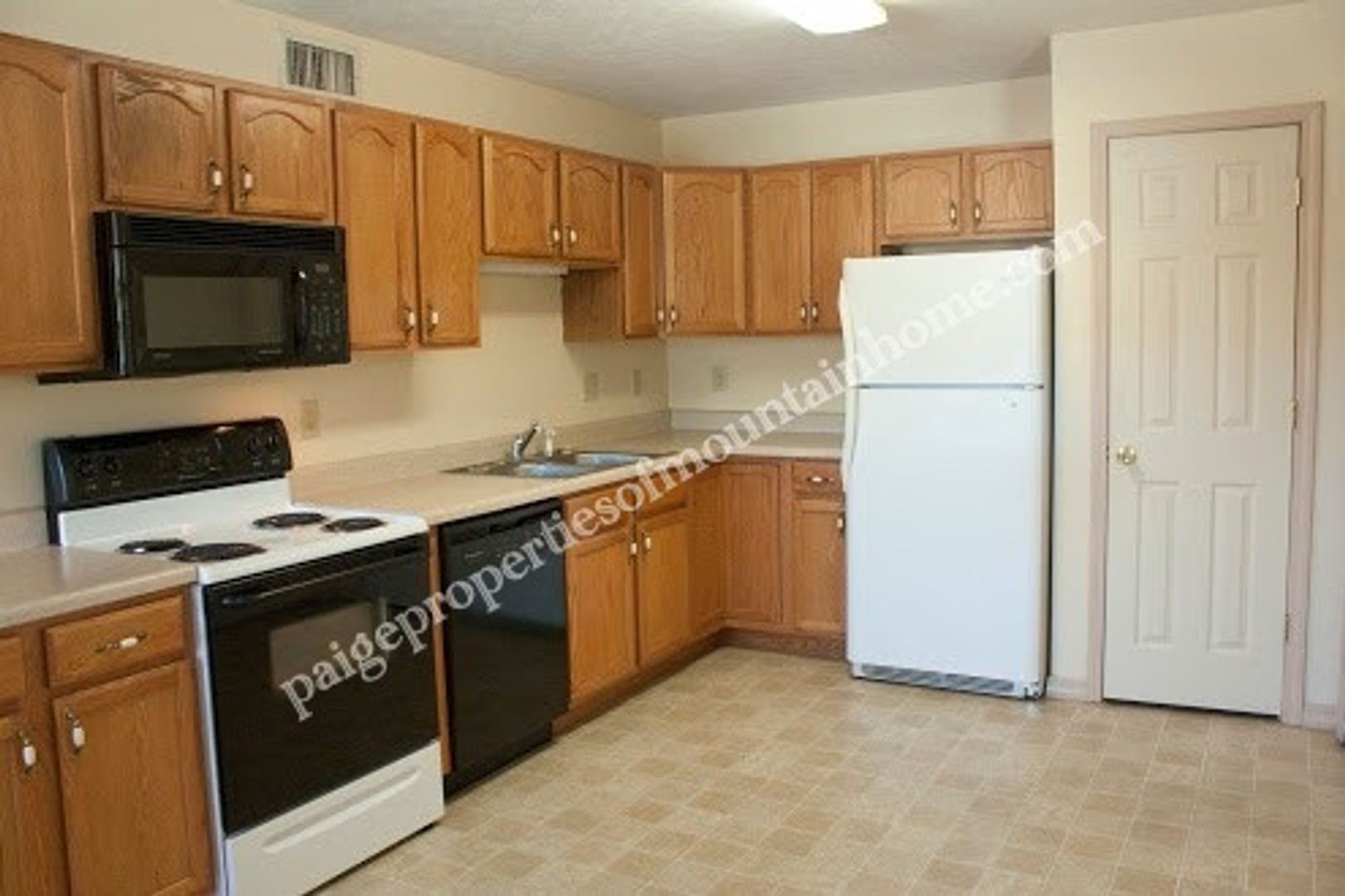 Mountain Home Apartment: 28 North Star Circle