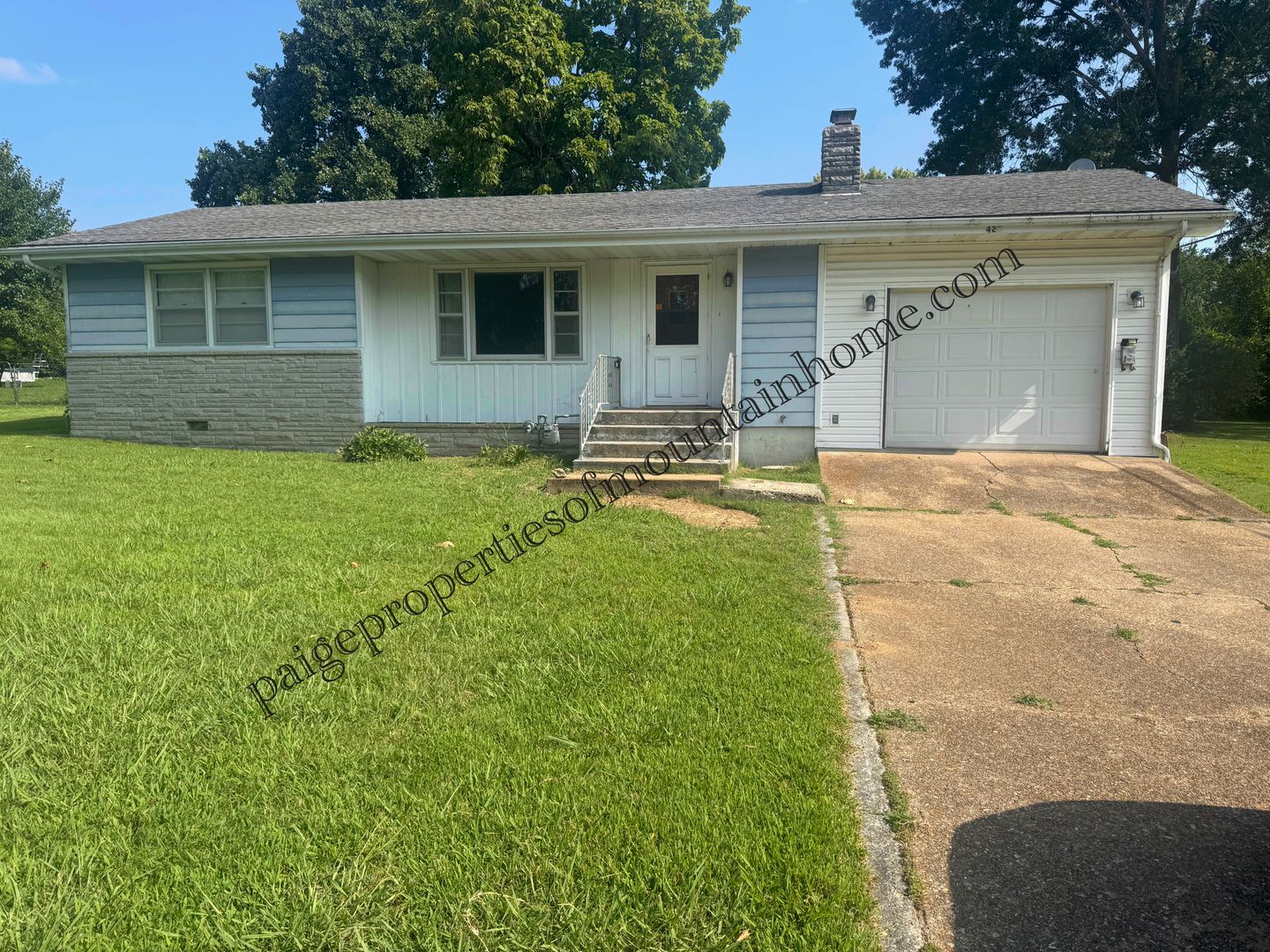 Mountain Home House: 425 Ashington
