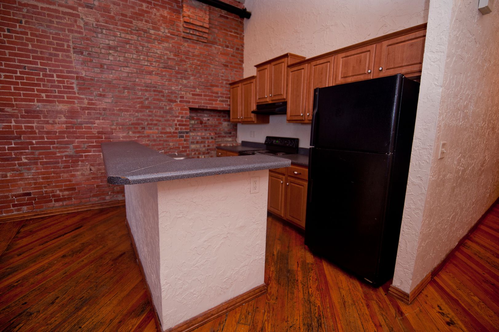 Springfield Apartment: 235 N. Market St.