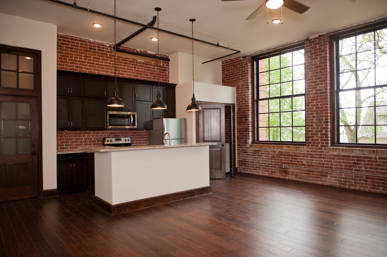 Springfield Apartment: 501 W. Central