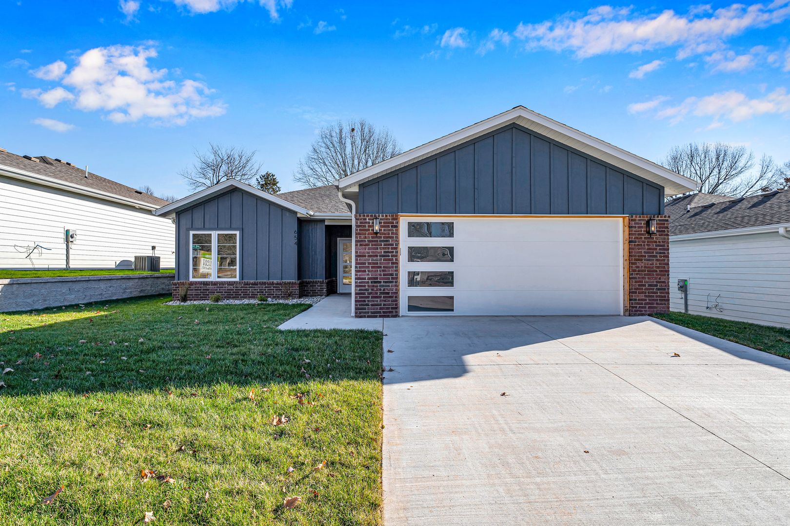 Springfield Multiplex: 3700 E Cherry St