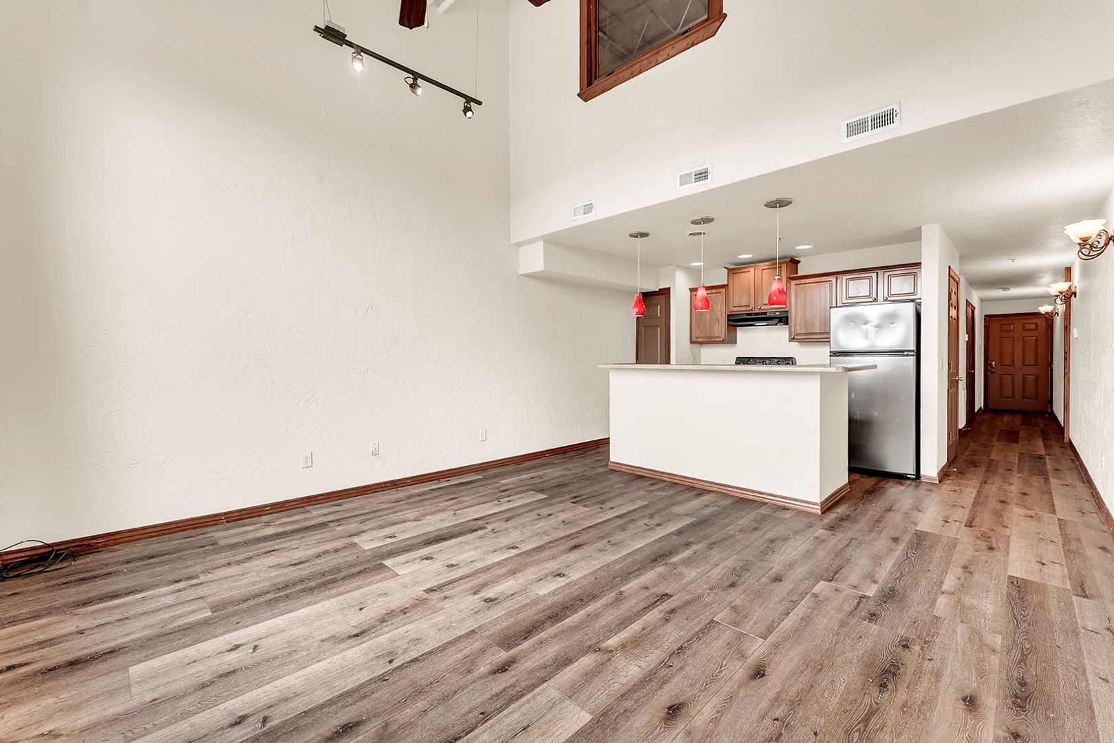 Springfield Apartment: 520 W. Olive St.