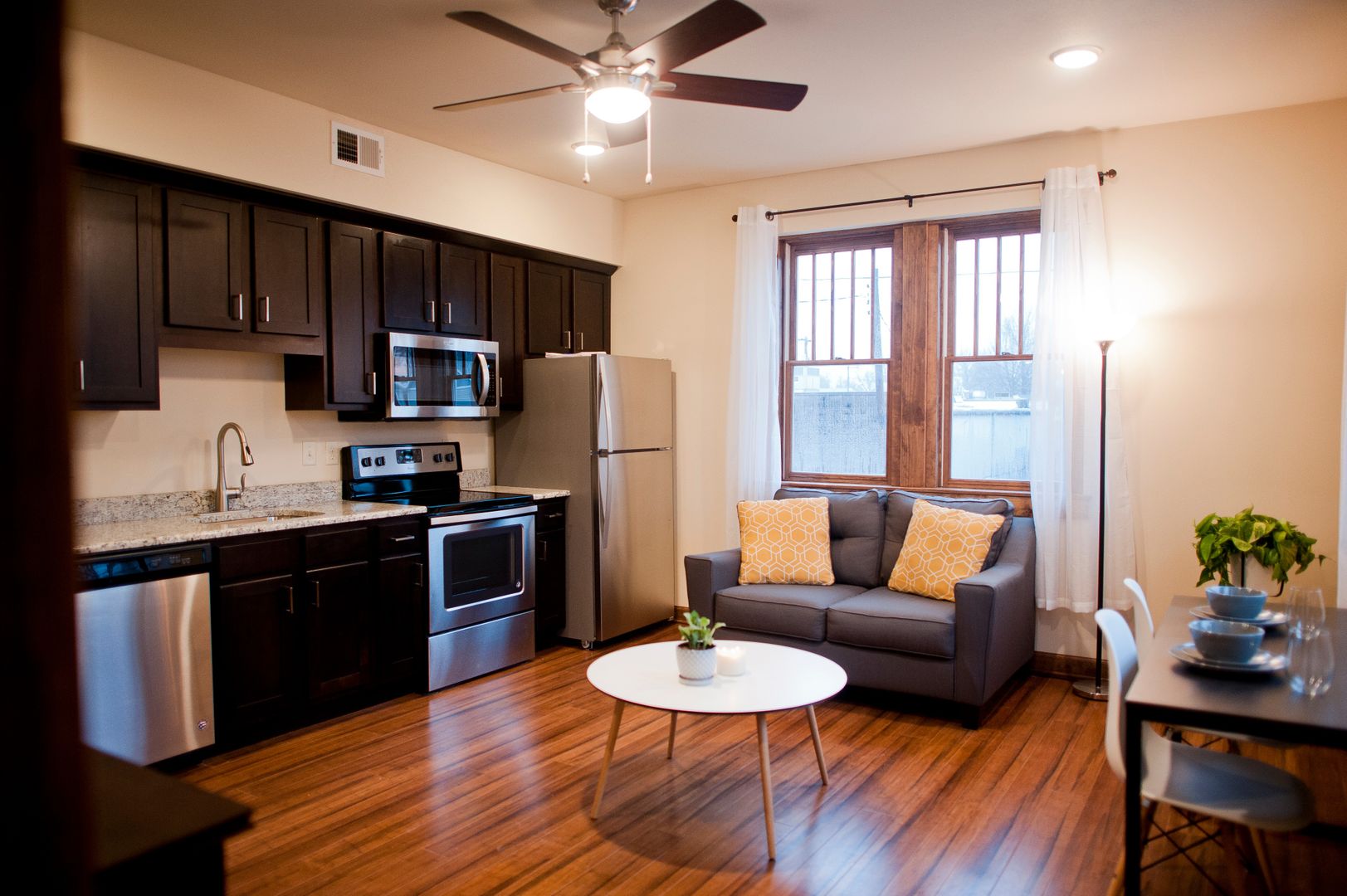 Springfield Apartment: 529 E. Cherry St