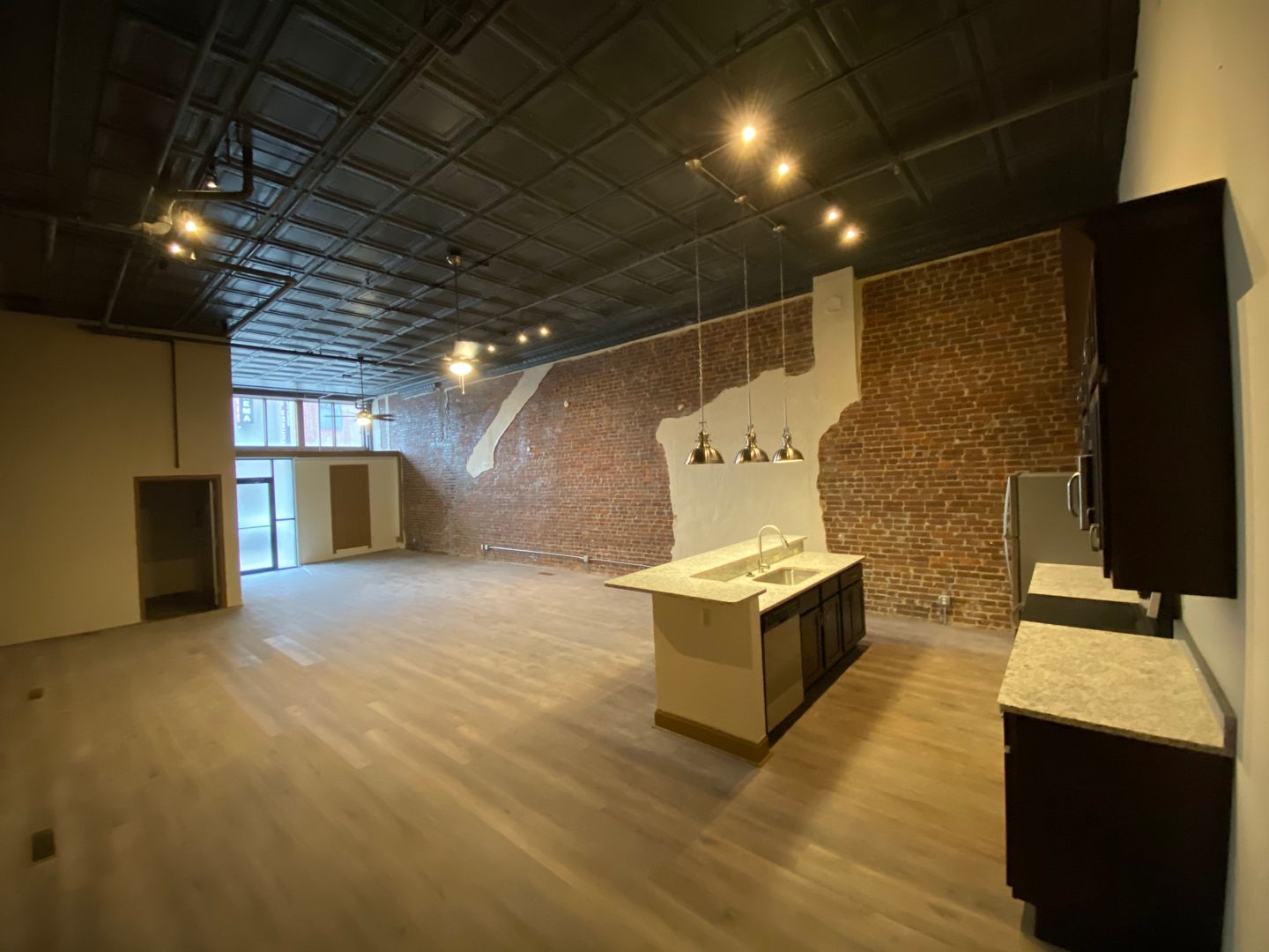 Springfield Apartment: 308 S. Campbell St.