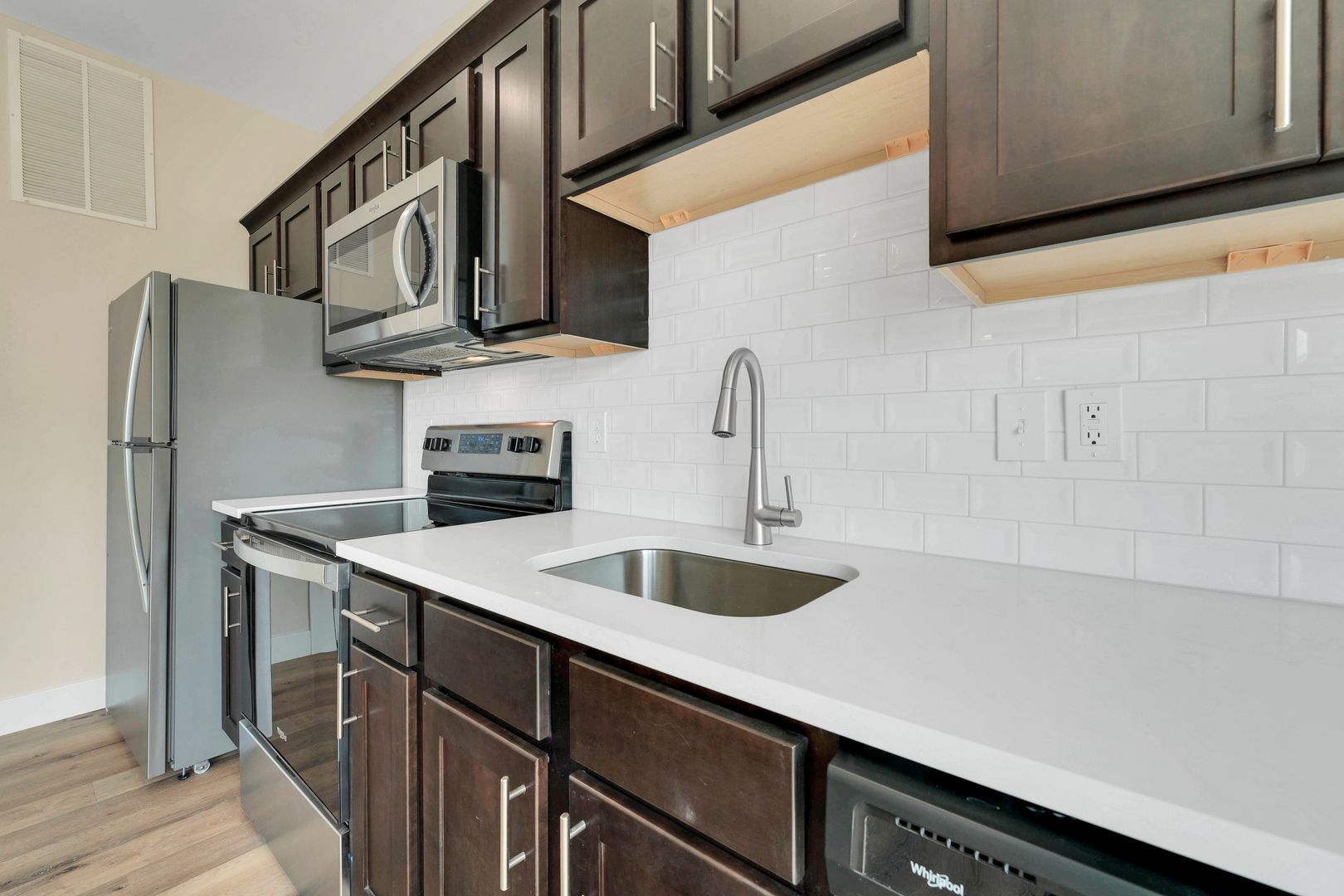 Springfield Apartment: 519 E. Cherry St.