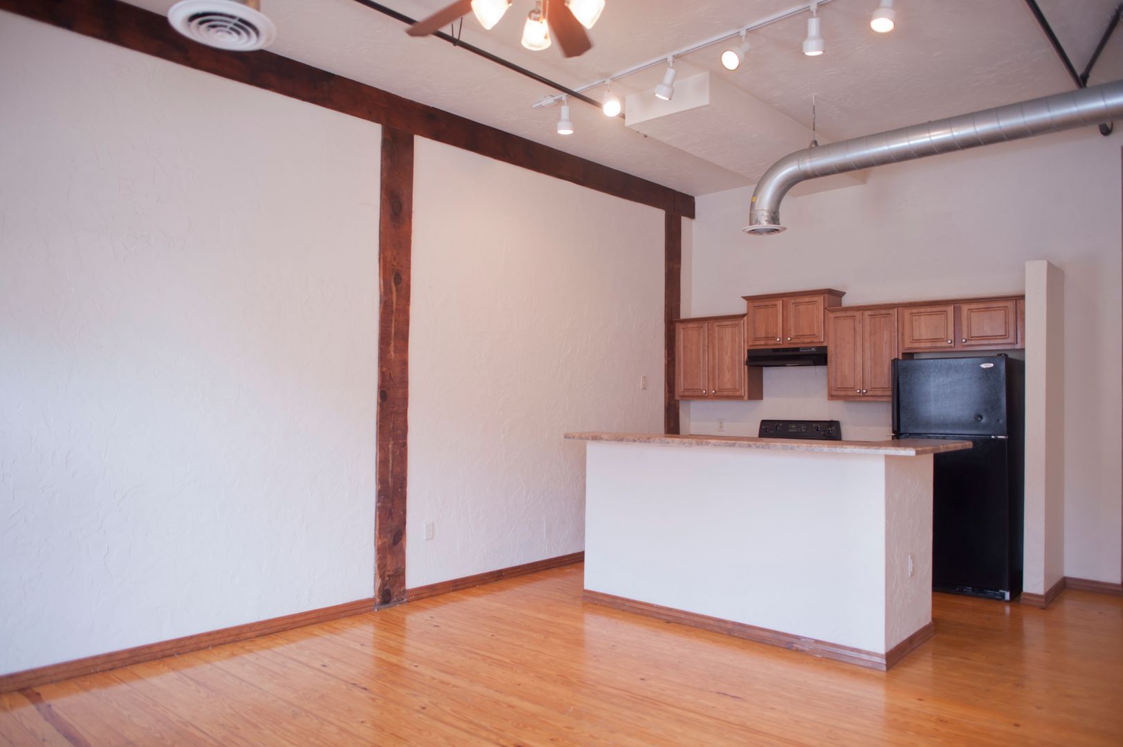 Springfield Apartment: 505 N. Jefferson Ave.