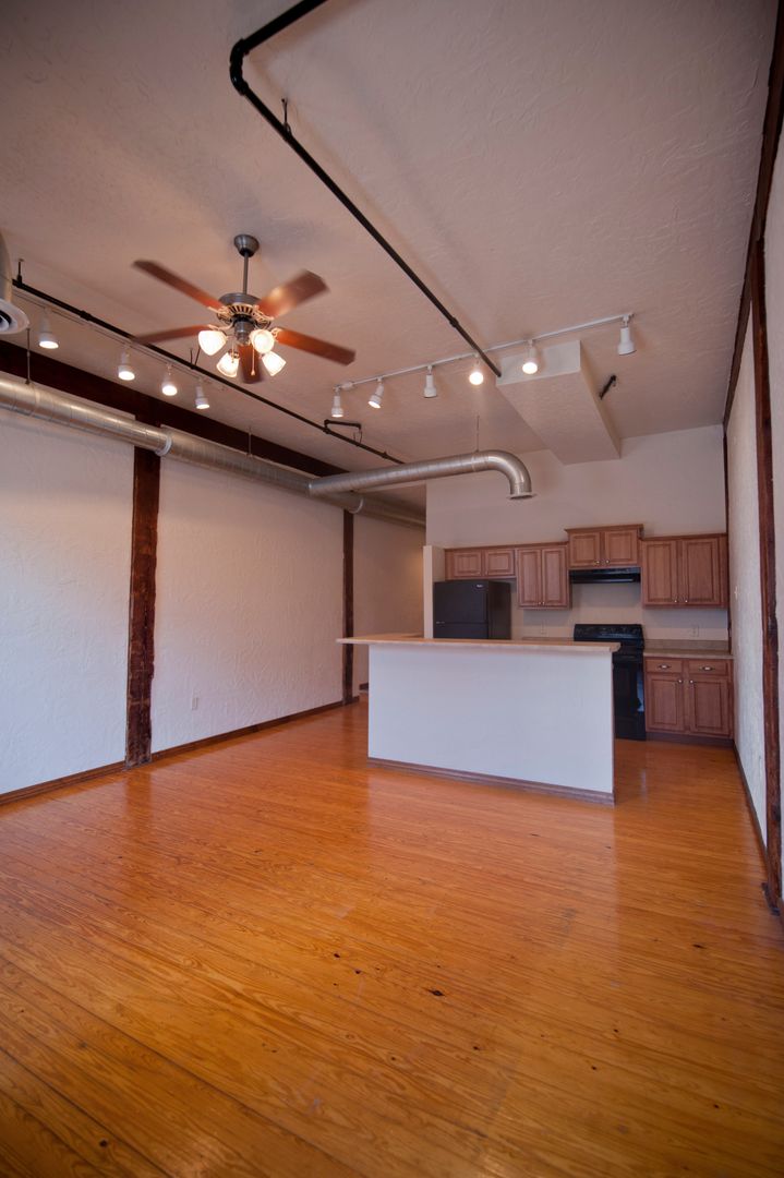 Springfield Apartment: 505 N. Jefferson Ave.