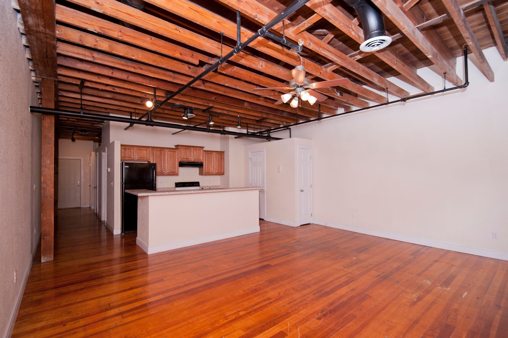 Springfield Apartment: 235 N. Market St.