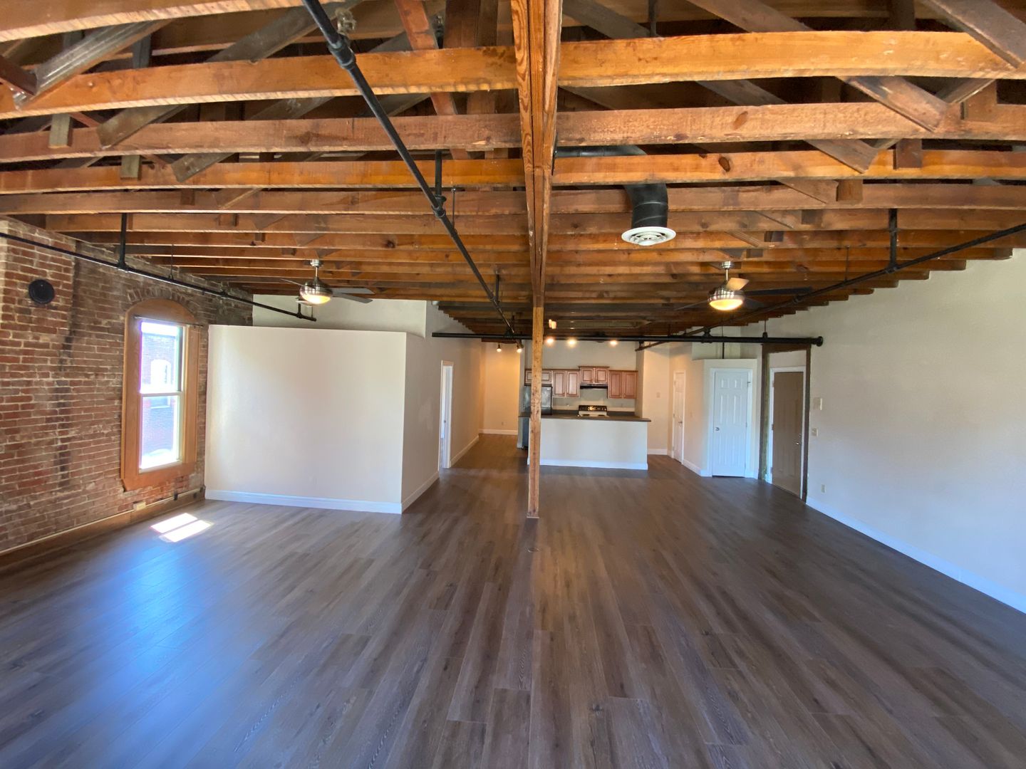 Springfield Apartment: 235 N. Market St.