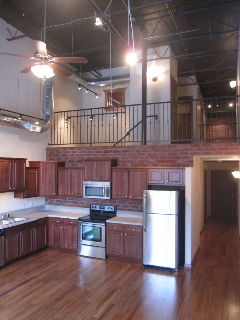 Springfield Apartment: 520 W. Olive St.