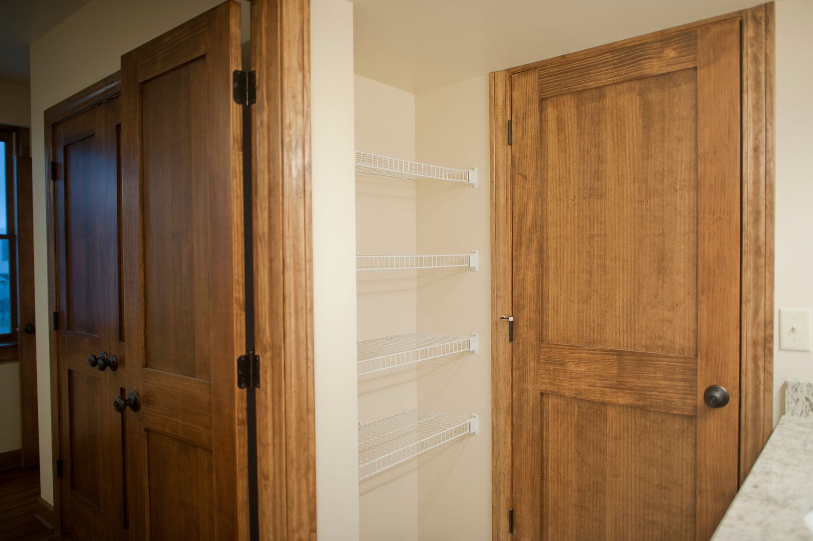 Springfield Apartment: 529 E. Cherry St