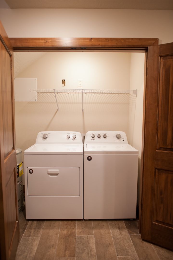 Springfield Apartment: 515 W. McDaniel St.