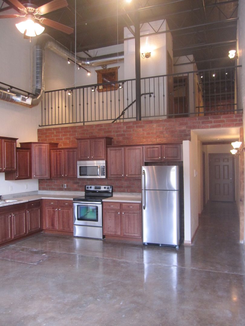 Springfield Apartment: 520 W. Olive St.