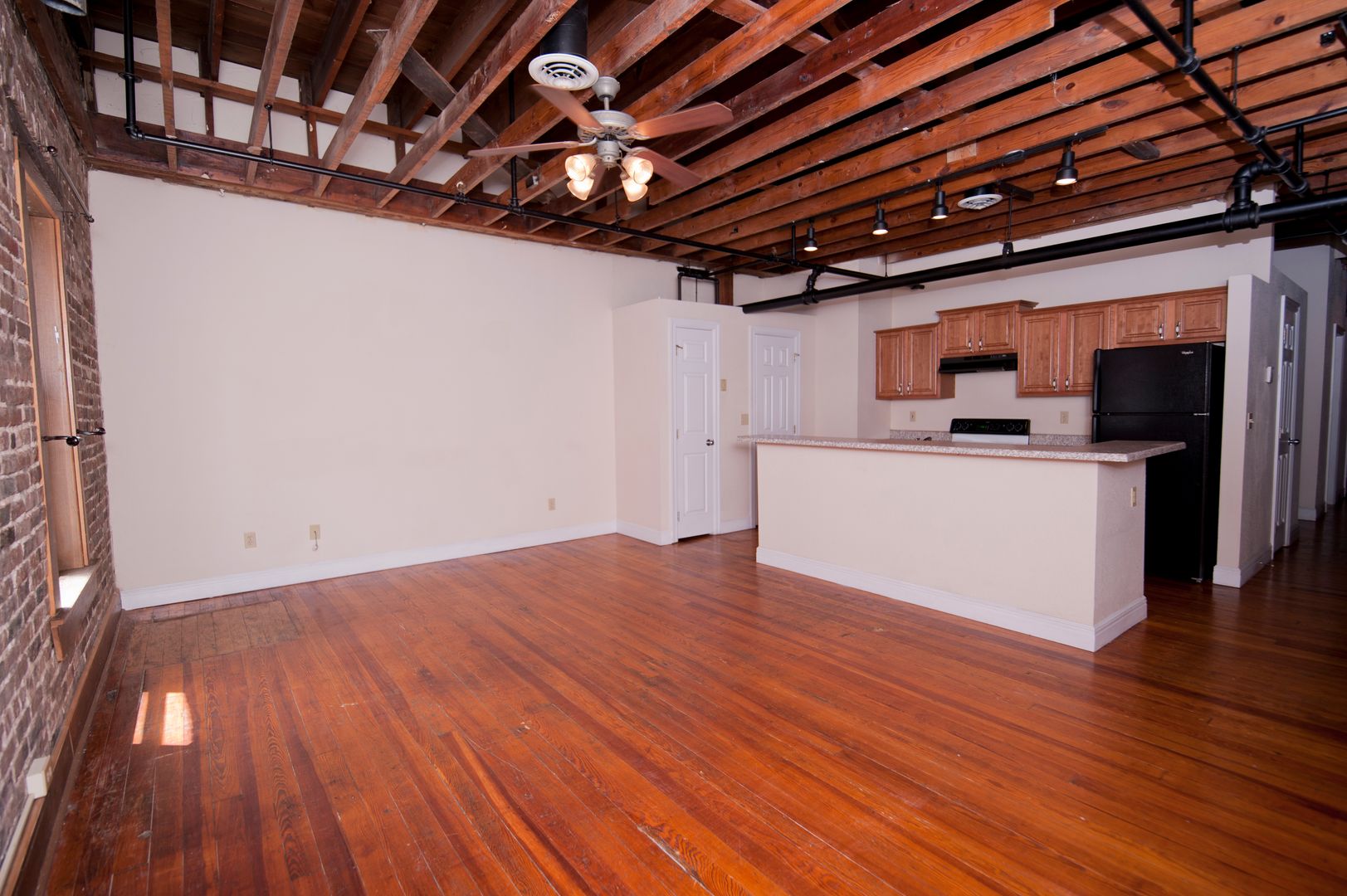 Springfield Apartment: 235 N. Market St.