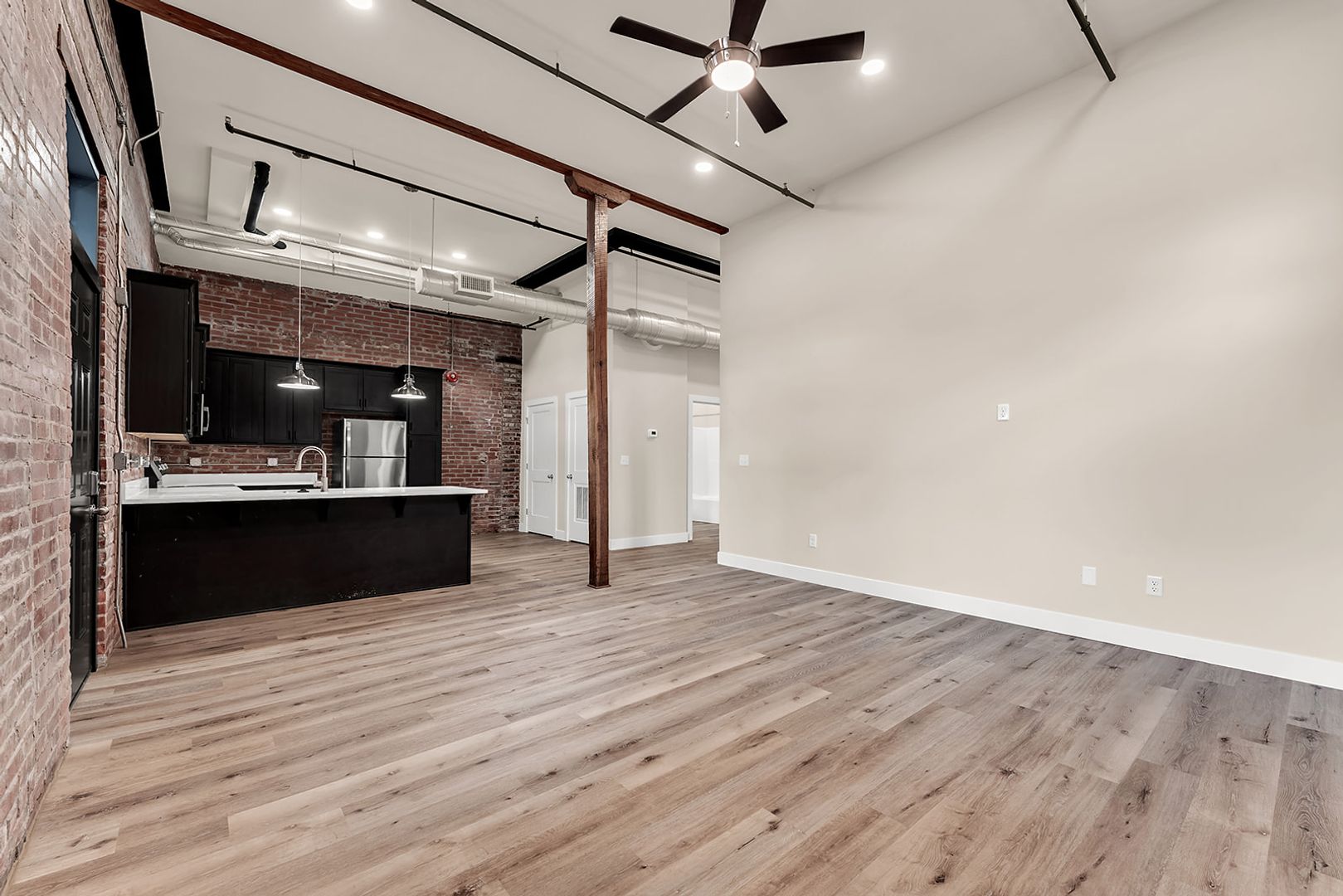 Springfield Apartment: 235 N. Market St.