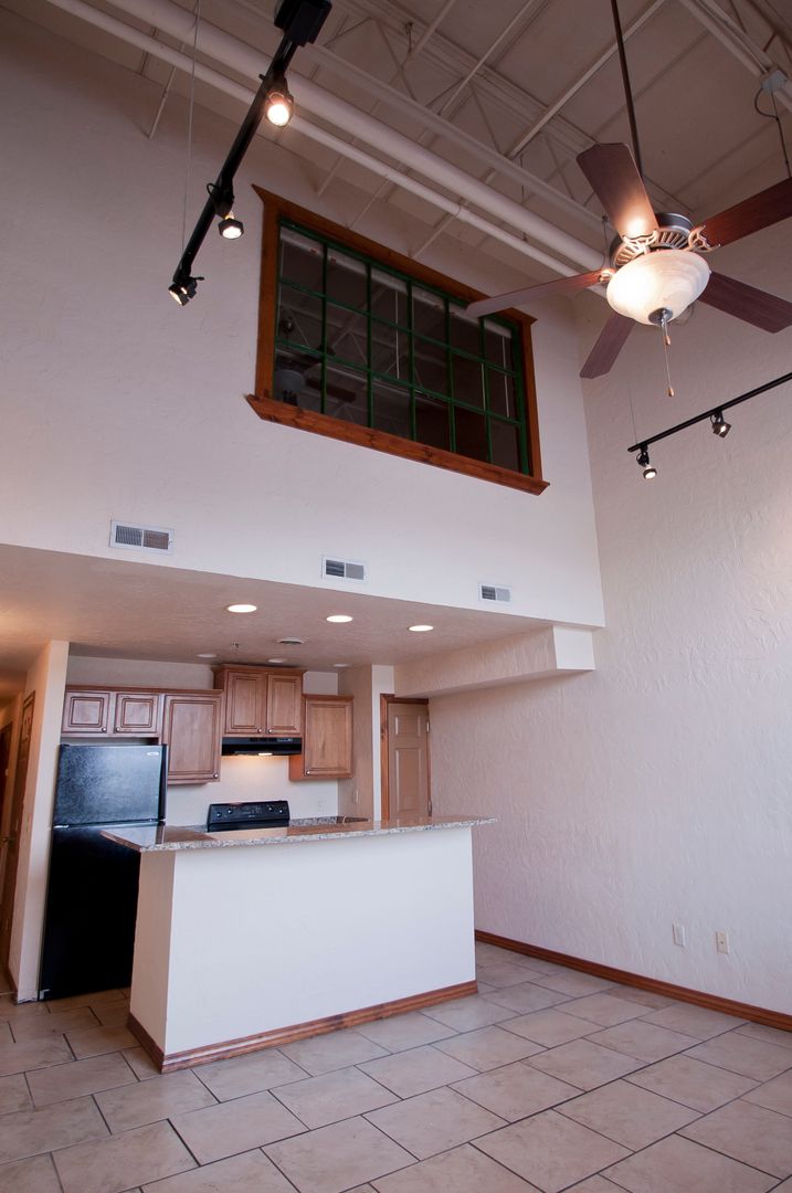 Springfield Apartment: 520 W. Olive St.