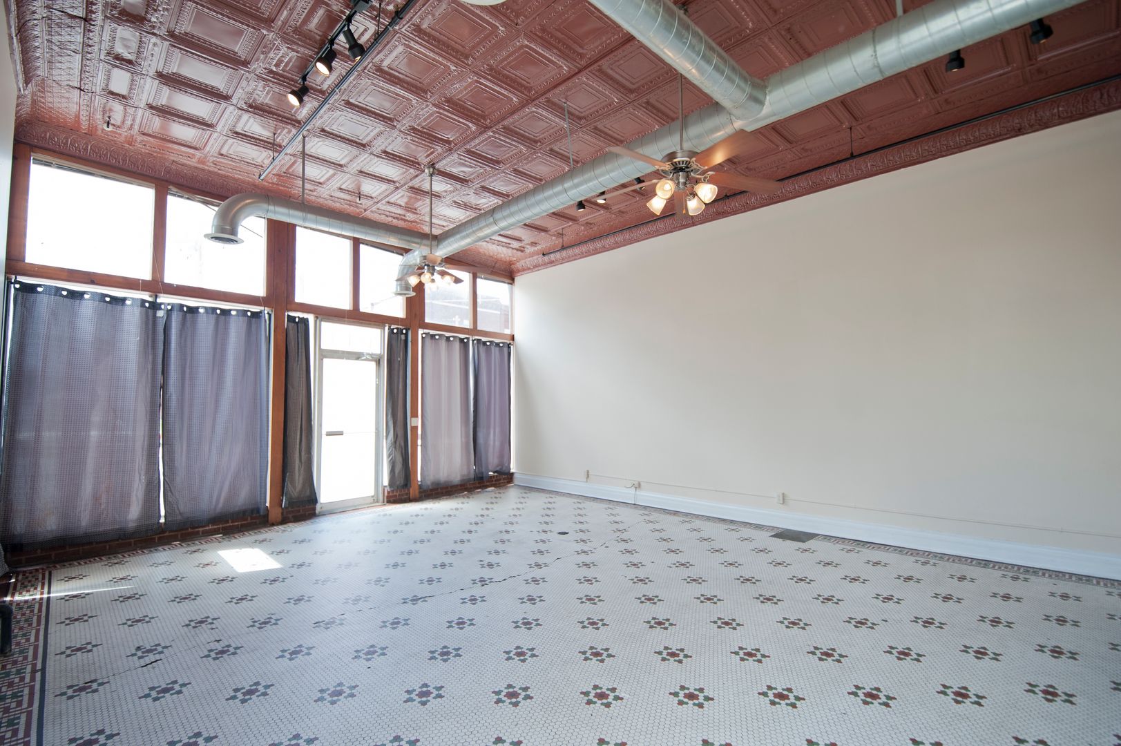 Springfield Apartment: 507 W College