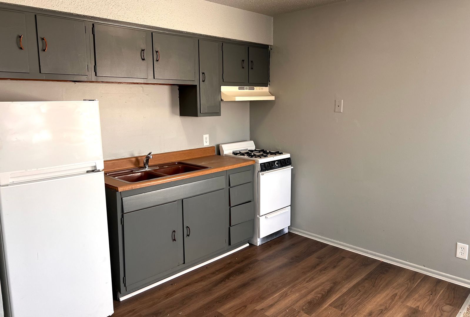 Omaha Apartment: 4760 Lafayette Avenue